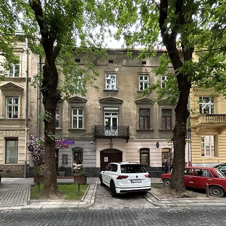 Modern Apartment, 5Mins To Rynok Square إلفيف المظهر الخارجي الصورة