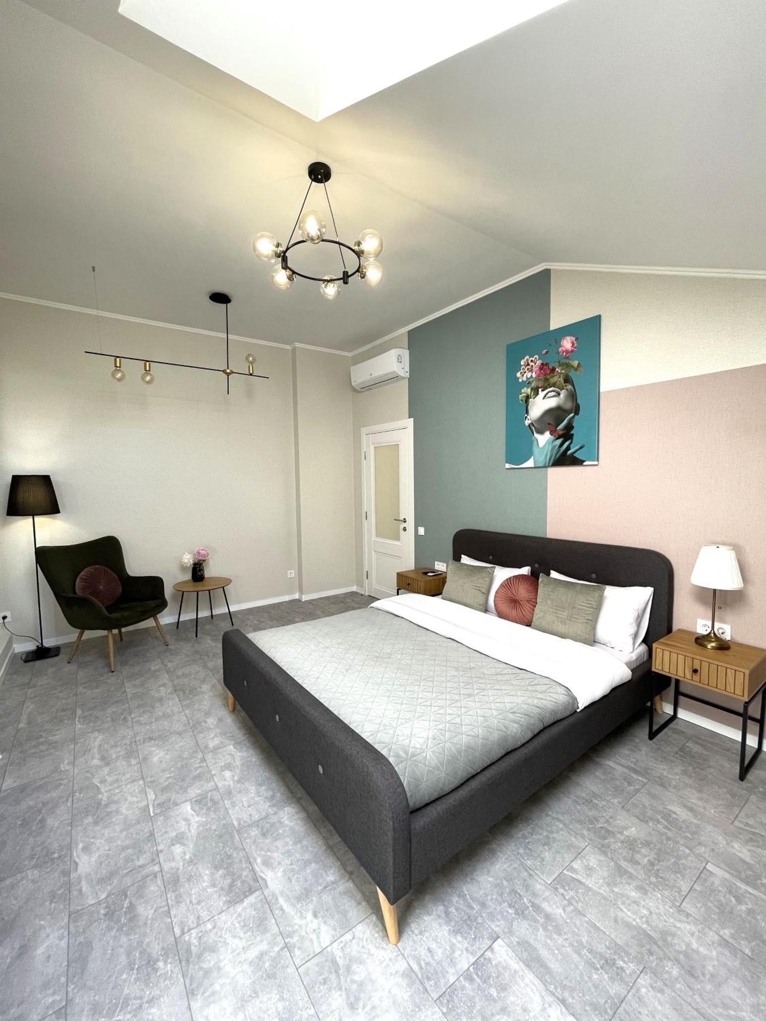 Modern Apartment, 5Mins To Rynok Square إلفيف المظهر الخارجي الصورة