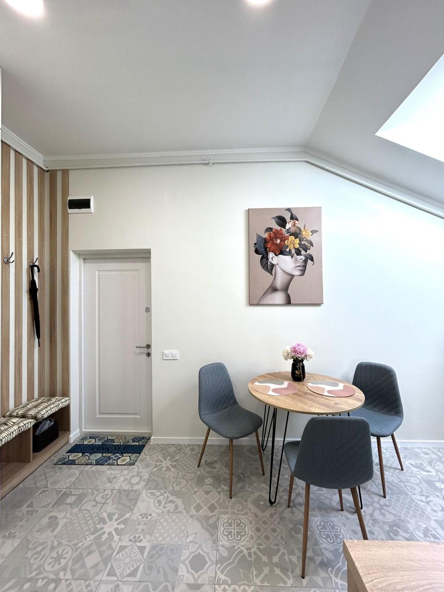 Modern Apartment, 5Mins To Rynok Square إلفيف المظهر الخارجي الصورة