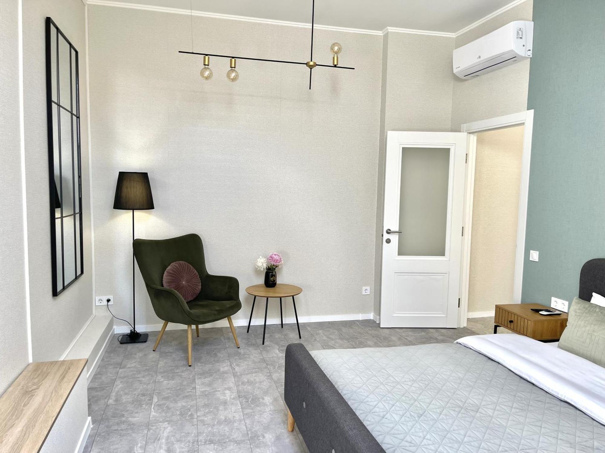 Modern Apartment, 5Mins To Rynok Square إلفيف المظهر الخارجي الصورة