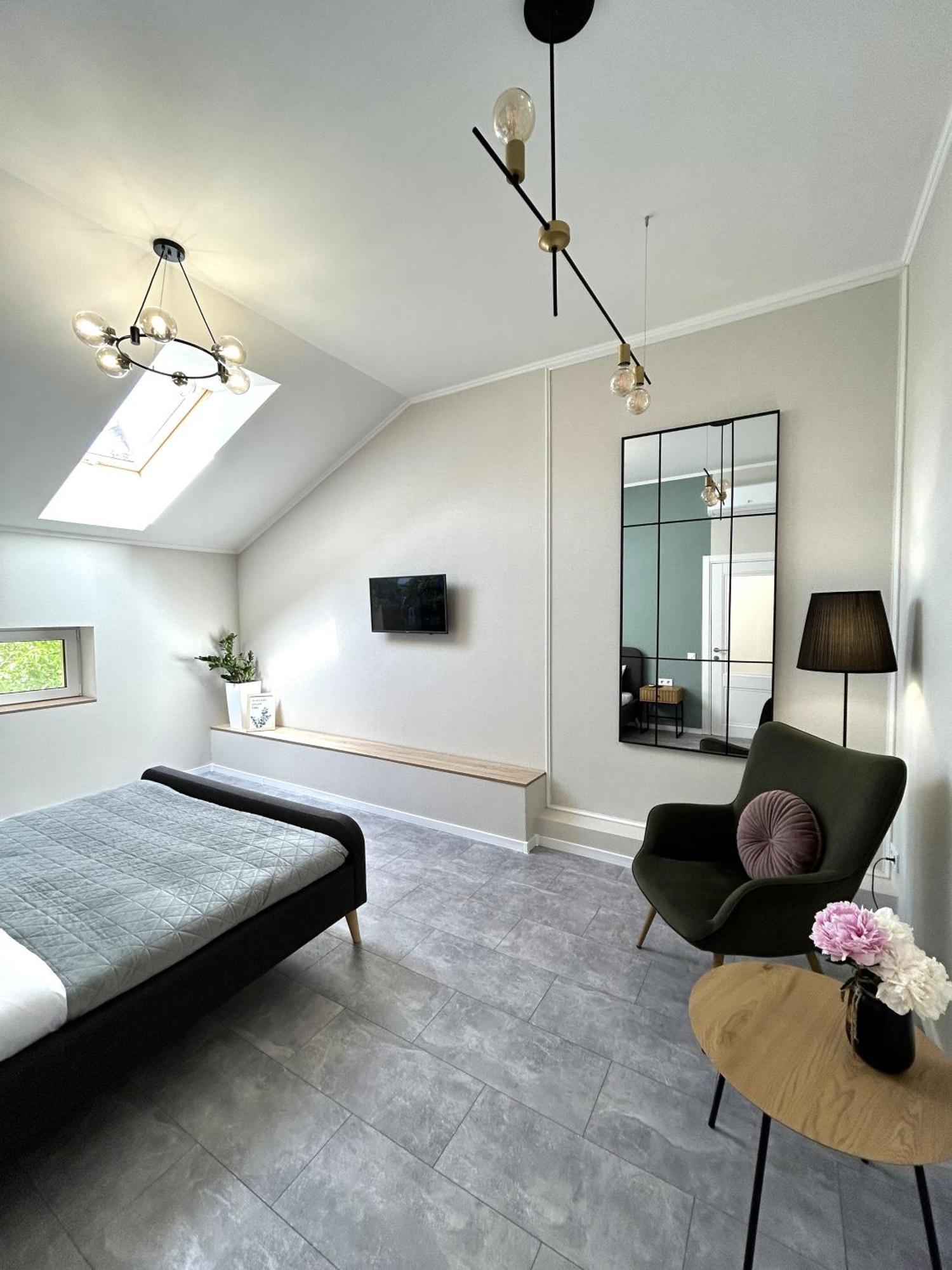 Modern Apartment, 5Mins To Rynok Square إلفيف المظهر الخارجي الصورة